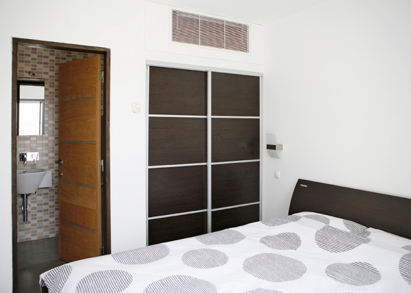 Apartment en-suite bedroom