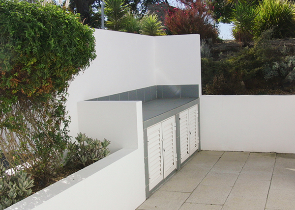Outdoor kitchen/BBQ area