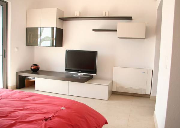 En-suite bedroom display wall